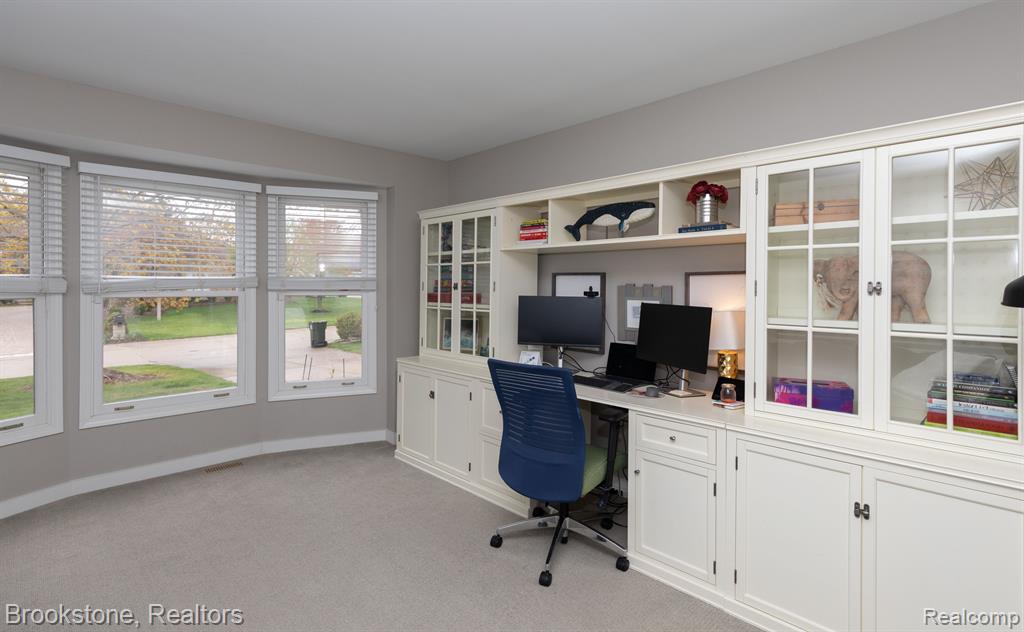 1300 Tiverton Trail Drive Rochester Hills, MI 48306 - Photo 10 of 35