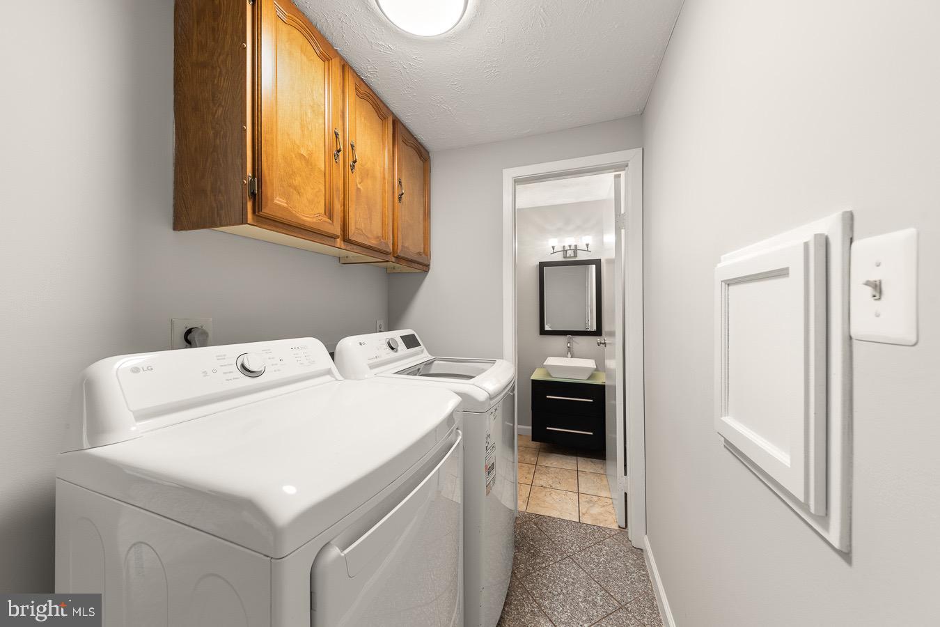 5918 Oak Ridge Court Burke, VA 22015 - Photo 17 of 37