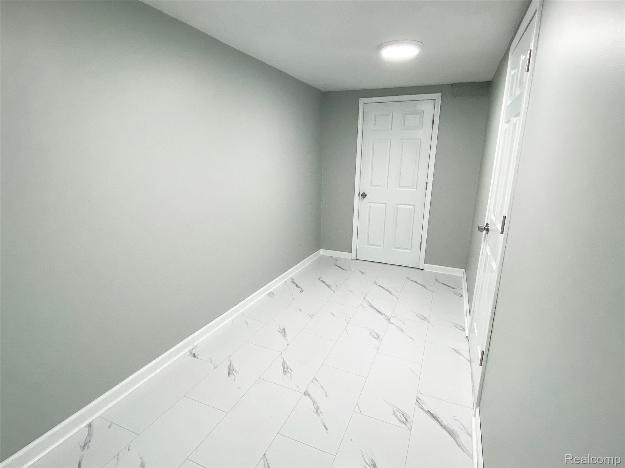 5891 Zimmer Road Williamston, MI 48895 - Photo 24 of 32 Main Floor Mudroom off Garage