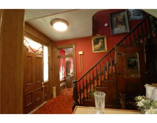 335-337 Shady Road Smithfield, PA 15478 - Photo 2 of 18 Entry/Foyer.
