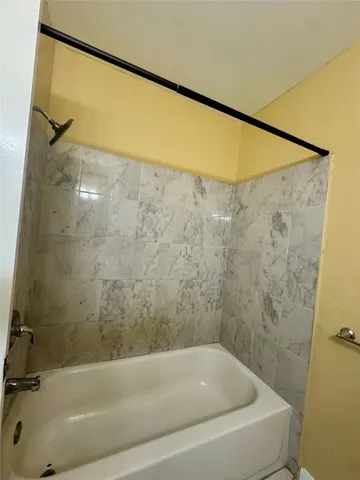 $2,300 | 8418 Hazen Street, Houston, TX 77036