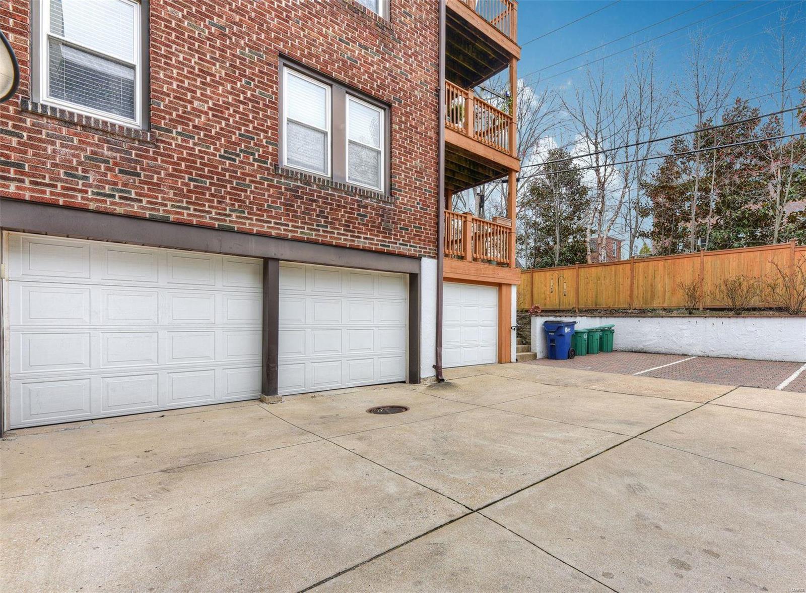 404 South Hanley Road, Unit 2S St. Louis, MO 63105 - Photo 22 of 25