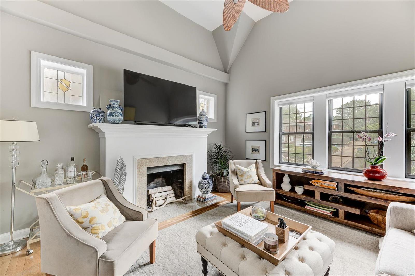 404 South Hanley Road, Unit 2S St. Louis, MO 63105 - Photo 5 of 25