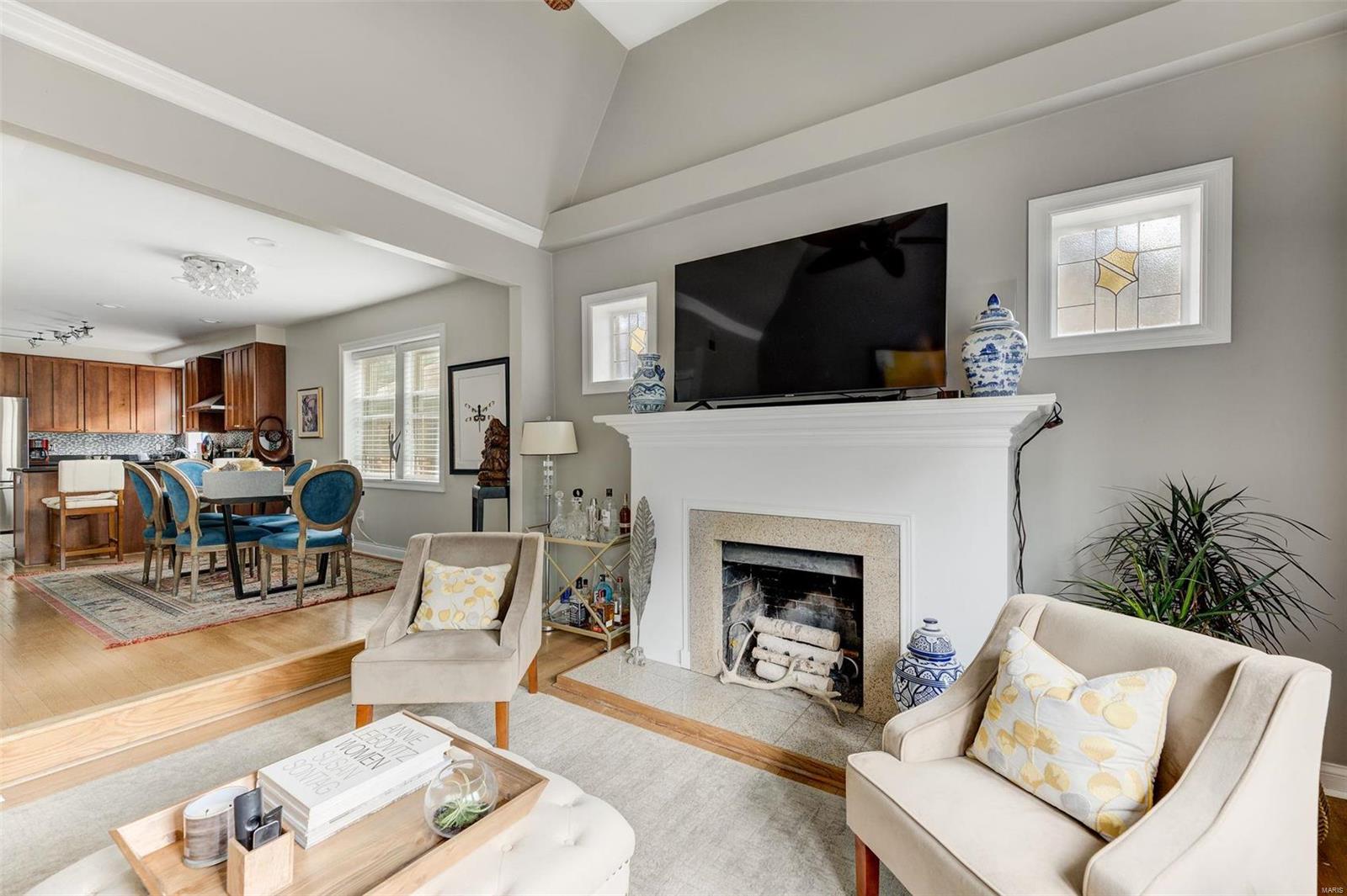 404 South Hanley Road, Unit 2S St. Louis, MO 63105 - Photo 6 of 25