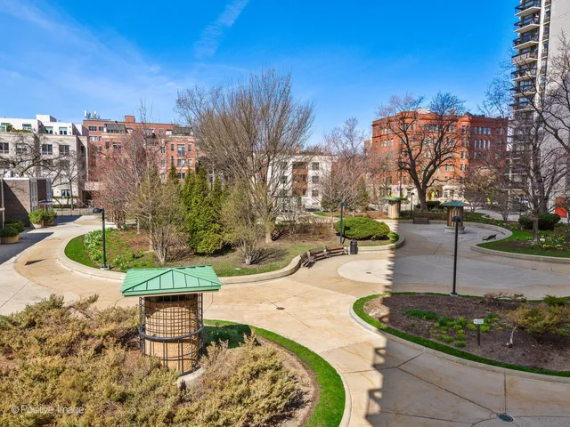 $419,900 | 1455 North Sandburg Terrace, Unit 2901B, Chicago, IL 60610