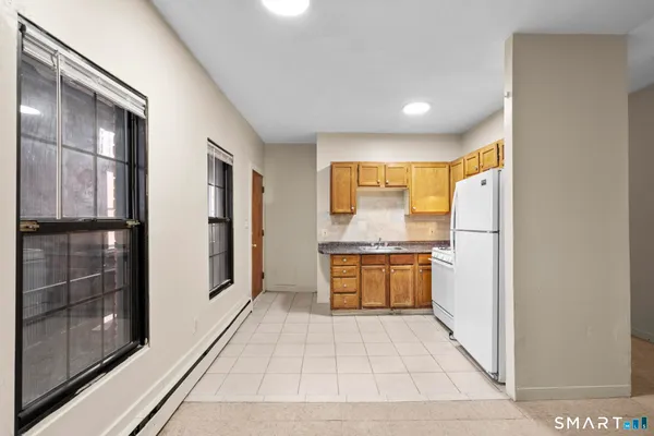 $1,300 | 26-28 Lawrence Street, Unit 286, Hartford, CT 06106