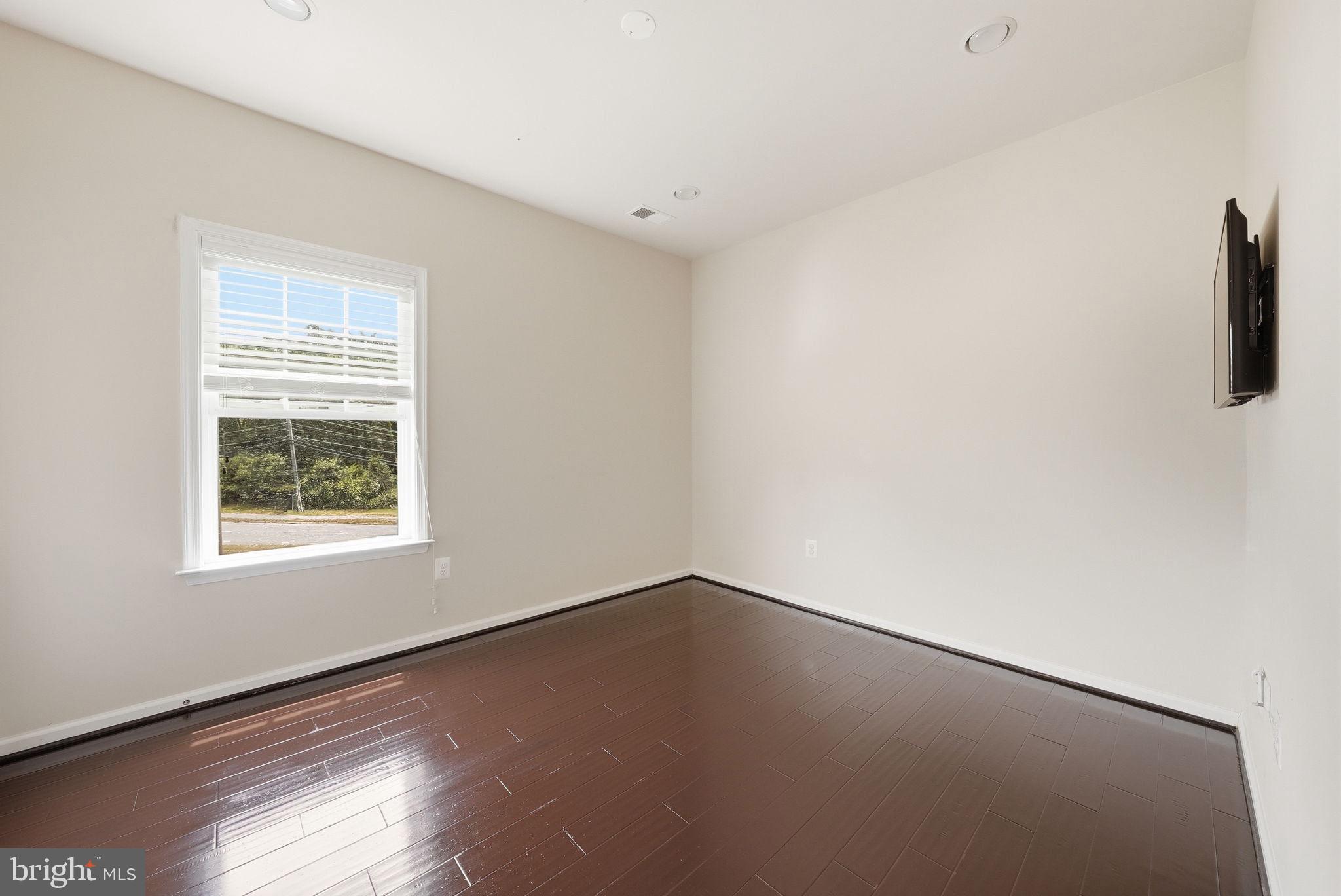 7311 A Hayfield Road Alexandria, VA 22315 - Photo 17 of 47