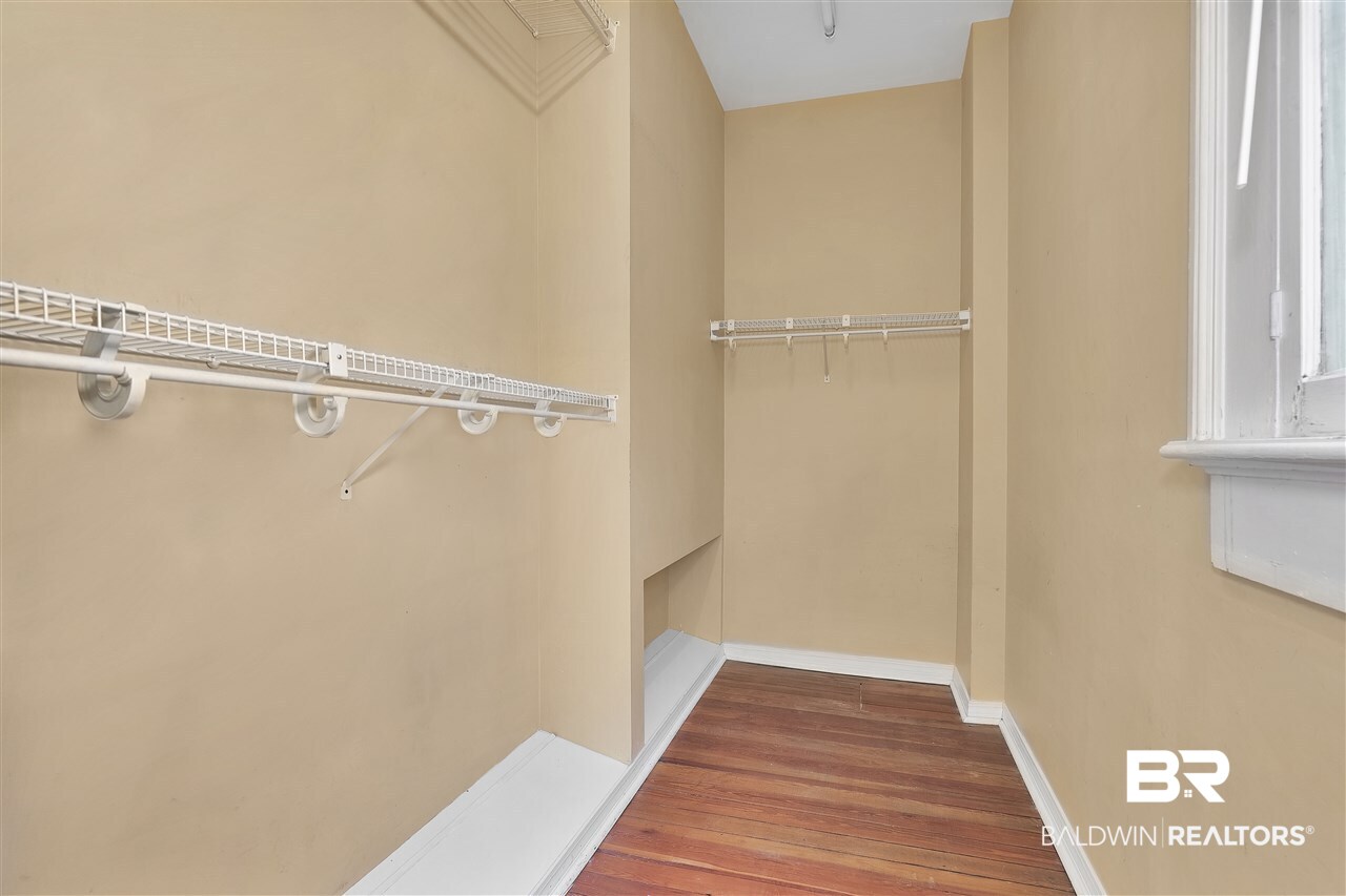 1108 Government Street Mobile, AL 36604 - Photo 25 of 49 Spacious Closet
