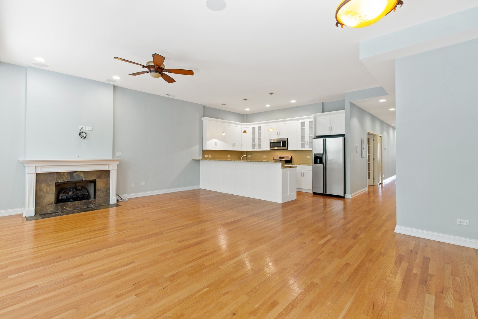 1504 West Ohio Street, Unit 2 Chicago, IL 60642 - Photo 3 of 28
