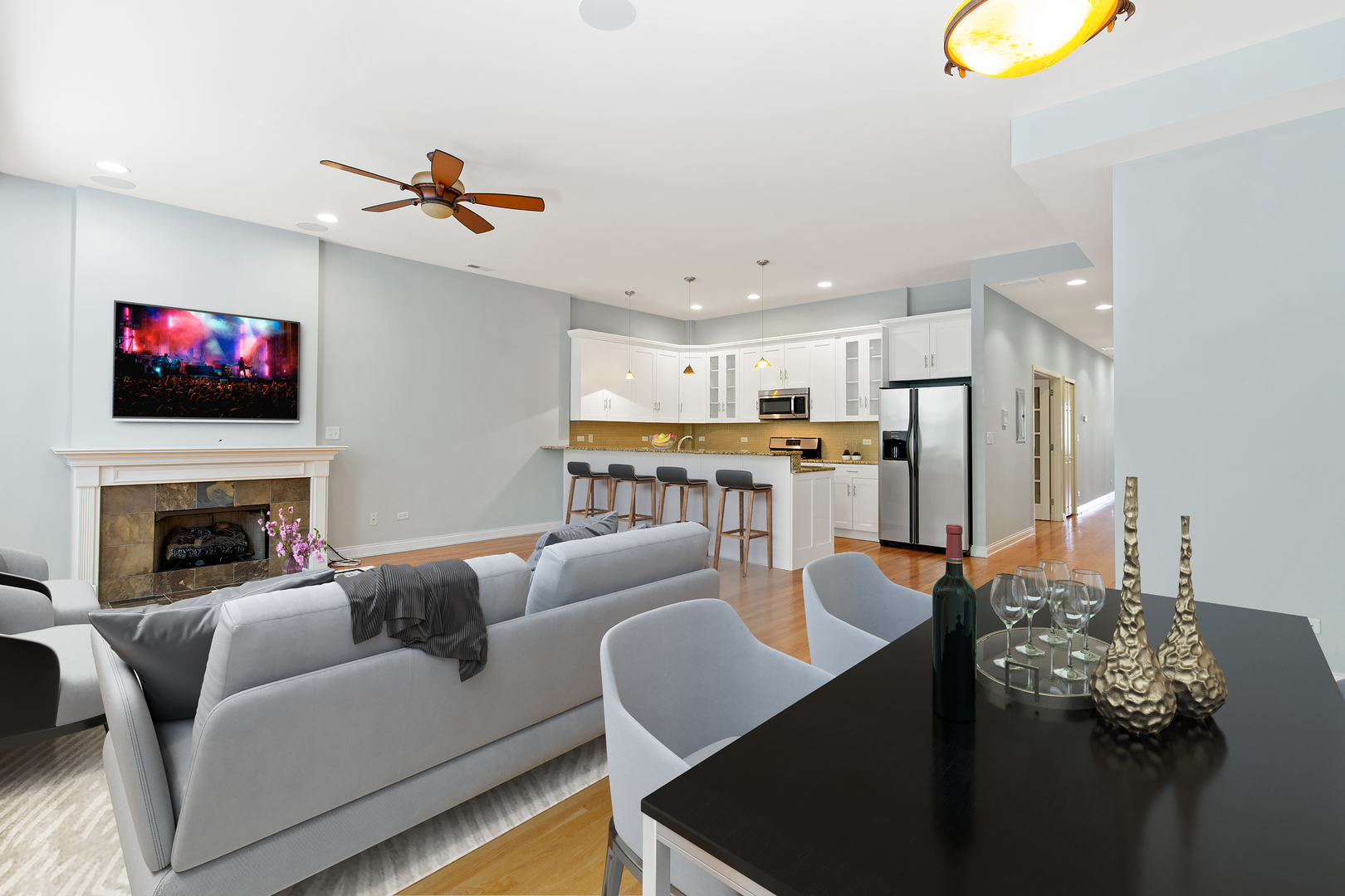 1504 West Ohio Street, Unit 2 Chicago, IL 60642 - Photo 4 of 28