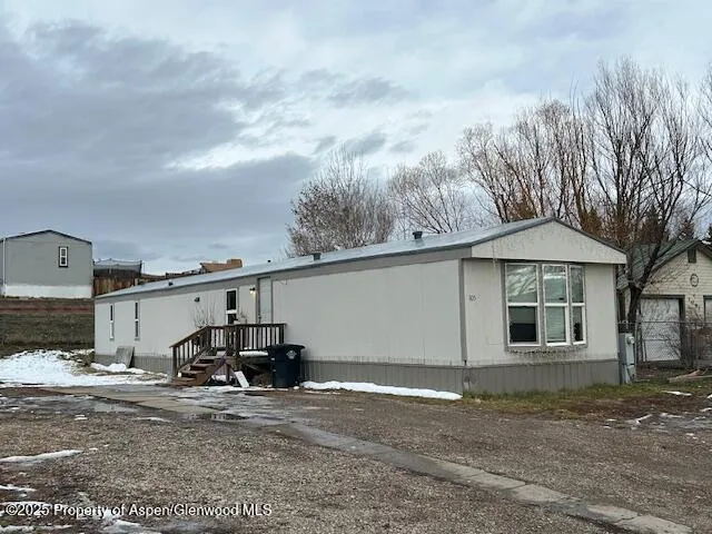 $1,300 | 1105 Aspen Avenue, Craig, CO 81625