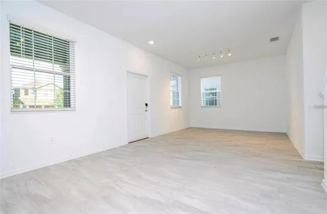 $2,950 | 13890 Title Way, Winter Garden, FL 34787