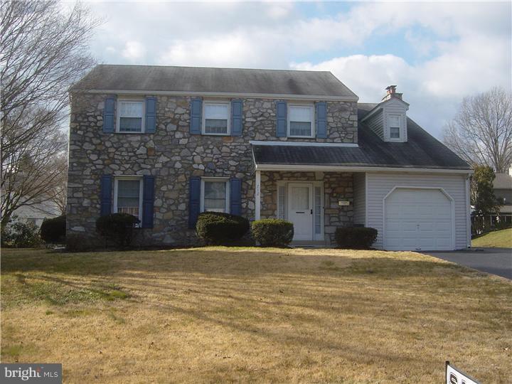 712 Timber Trail Lane Springfield, PA 19064 - Photo 1 of 17 Exterior Front