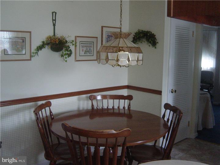 712 Timber Trail Lane Springfield, PA 19064 - Photo 4 of 17 Breakfast Room