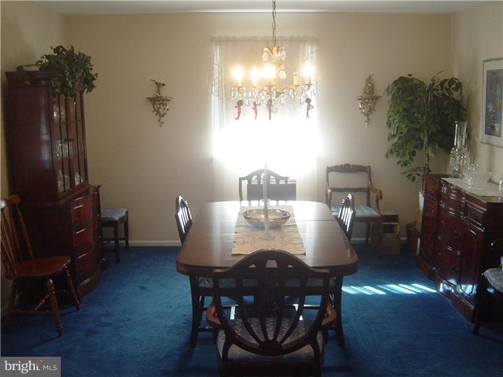 712 Timber Trail Lane Springfield, PA 19064 - Photo 8 of 17 Dining Room