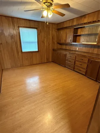 a view of a livingroom with an empty space