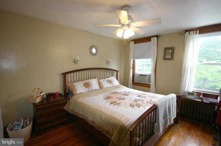 5604 Pilgrim Road Baltimore, MD 21214 - Photo 18 of 20 Master Bedroom