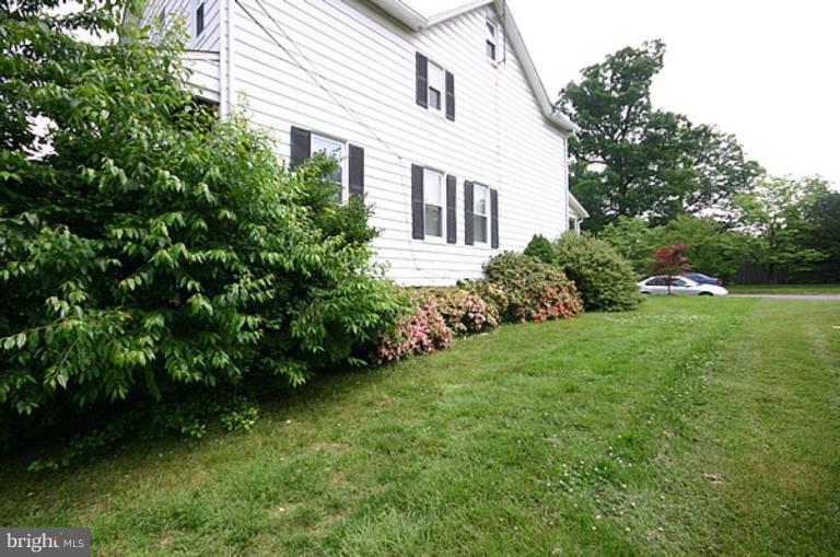 5604 Pilgrim Road Baltimore, MD 21214 - Photo 19 of 20 Side Yard