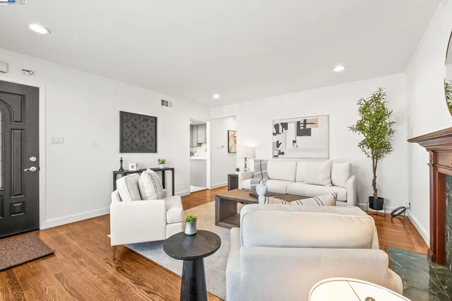 $999,000 | 332 Heather Way, South San Francisco, CA 94080