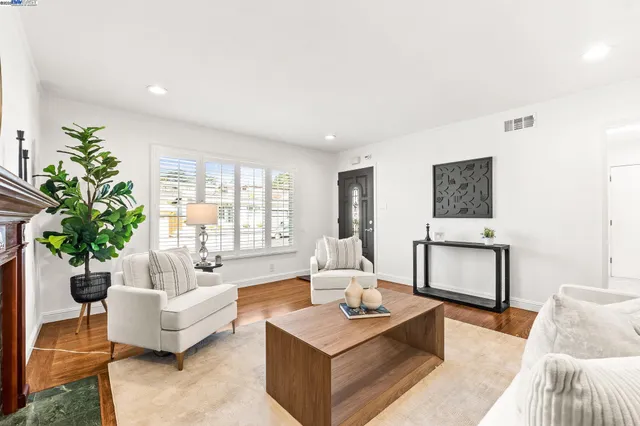 $999,000 | 332 Heather Way, South San Francisco, CA 94080