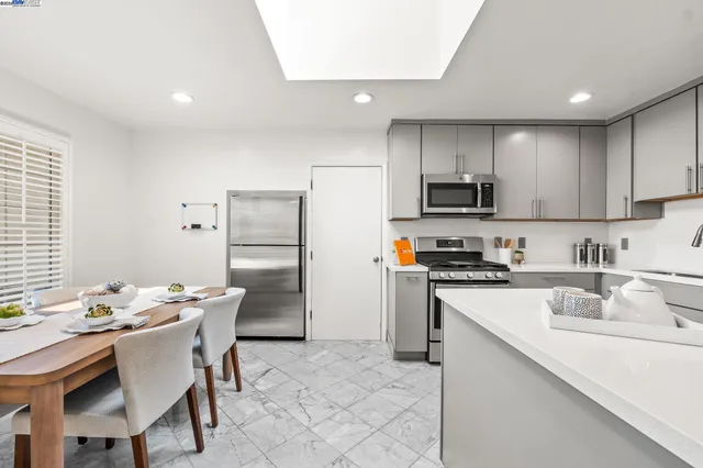 $999,000 | 332 Heather Way, South San Francisco, CA 94080