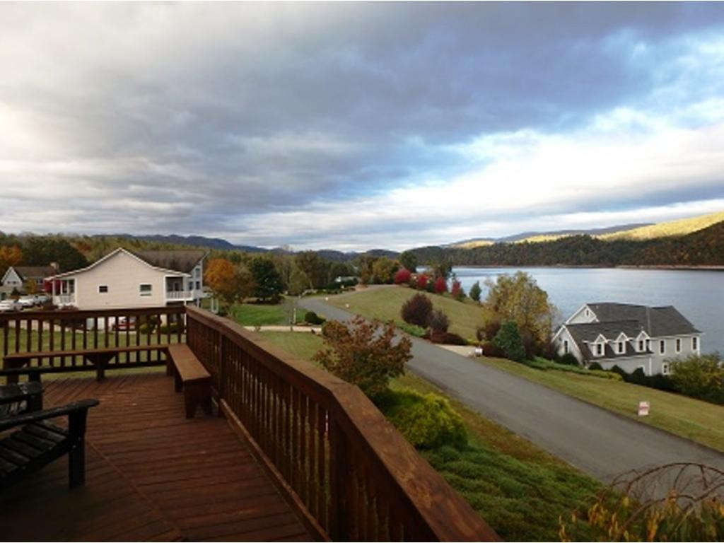 589 Harbor Point Road Butler, TN 37640 - Photo 19 of 22 MORE DECK VIEWS
