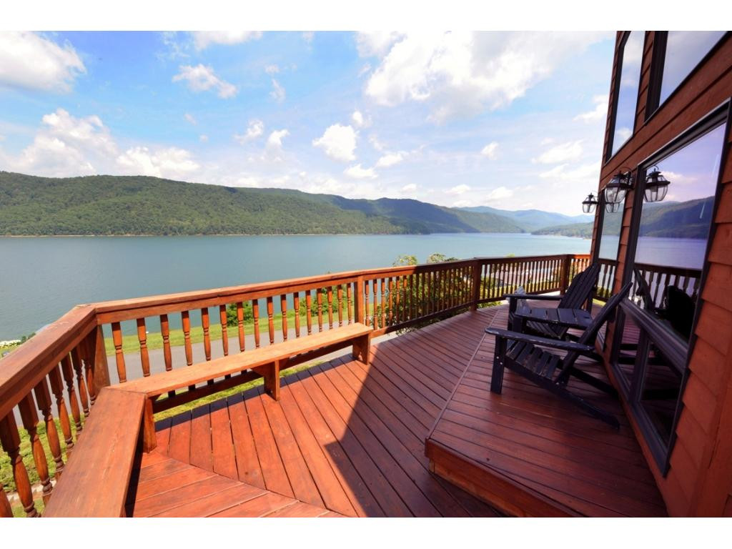 589 Harbor Point Road Butler, TN 37640 - Photo 9 of 22 DECK LAKE VIEWMTN VIEWS