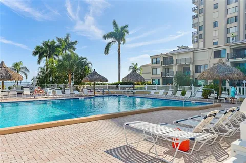 $425,000 | 6322 Palma Del Mar Boulevard South, Unit 209, St. Petersburg, FL 33715