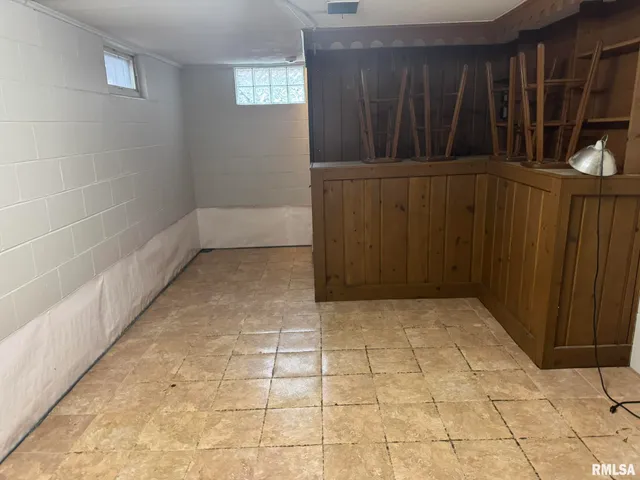 $1,350 | 3122 West Locust Street, Davenport, IA 52804