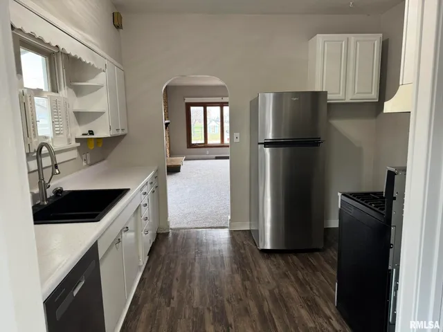 $1,350 | 3122 West Locust Street, Davenport, IA 52804