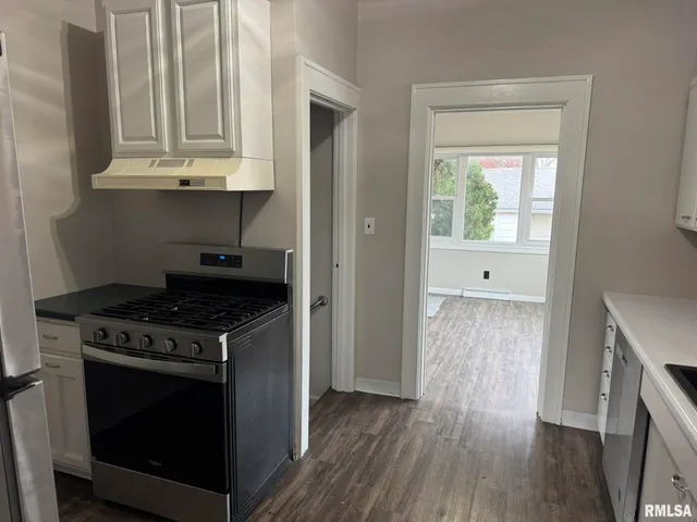 $1,350 | 3122 West Locust Street, Davenport, IA 52804