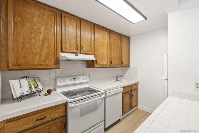 $865,000 | 727 Sapphire Street, Unit 301, San Diego, CA 92109