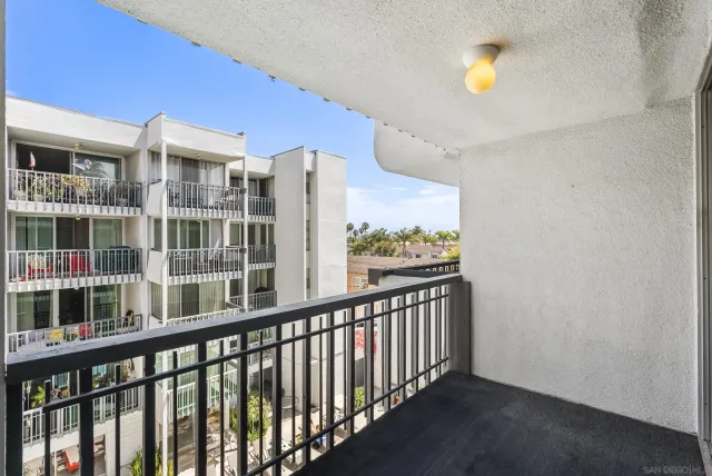 $865,000 | 727 Sapphire Street, Unit 301, San Diego, CA 92109