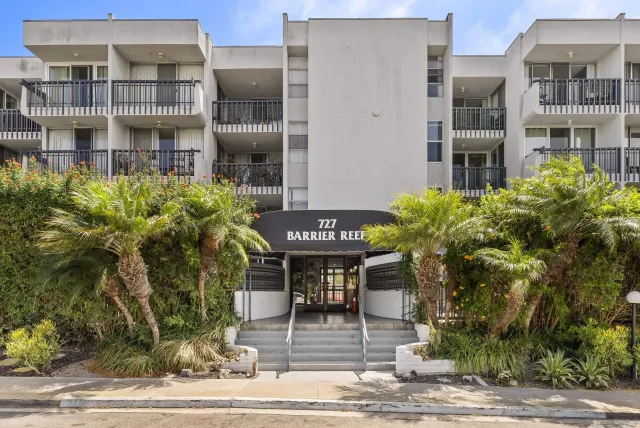 $865,000 | 727 Sapphire Street, Unit 301, San Diego, CA 92109