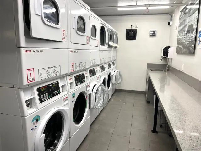 $865,000 | 727 Sapphire Street, Unit 301, San Diego, CA 92109