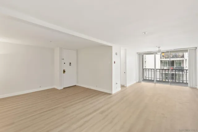 $865,000 | 727 Sapphire Street, Unit 301, San Diego, CA 92109