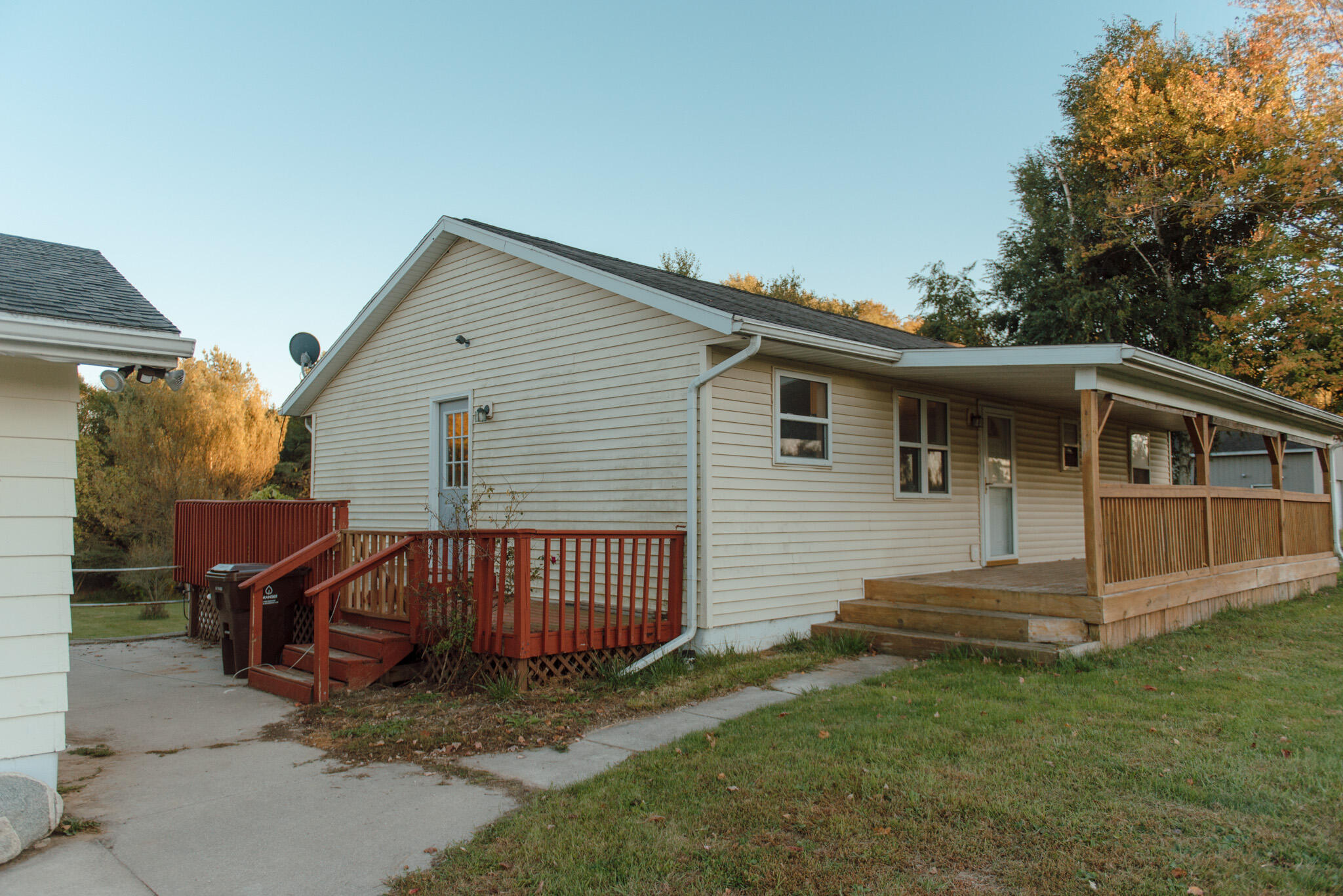 11300 North 6 Lakes Road Six Lakes, MI 48886 - Photo 3 of 35 DSC_0743