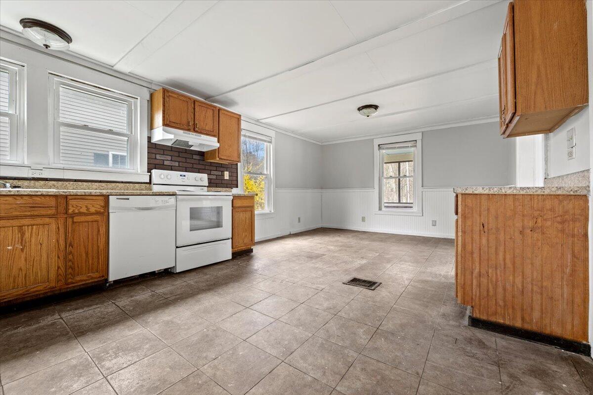57 Chadbourne Road Standish, ME 04084 - Photo 11 of 49 57 Chadbourne Road
