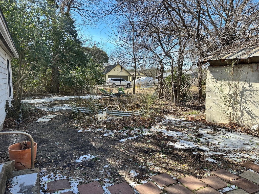 200 South Cedar Street Buda, TX 78610 - Photo 16 of 21