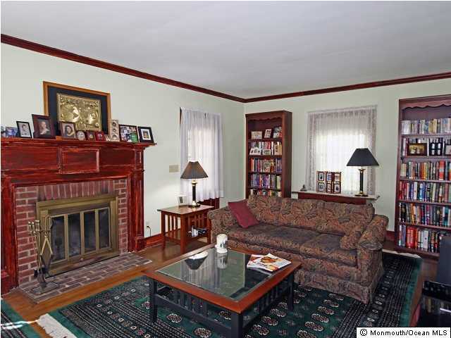 157 Maple Place Keyport, NJ 07735 - Photo 2 of 3 Additional Photo