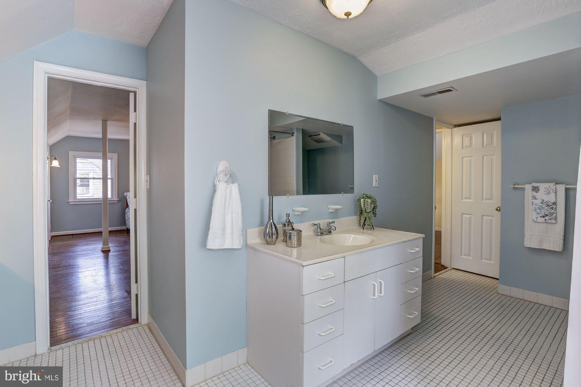2519 Mason Street Silver Spring, MD 20902 - Photo 30 of 46 Bathroom #2