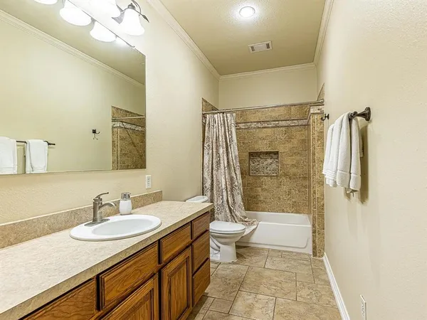 $4,995 | 1606 South Hyde Park Avenue, Denison, TX 75020