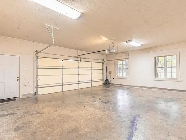$4,995 | 1606 South Hyde Park Avenue, Denison, TX 75020