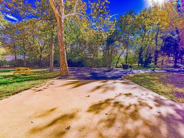 $5,485 | 1606 South Hyde Park Avenue, Denison, TX 75020