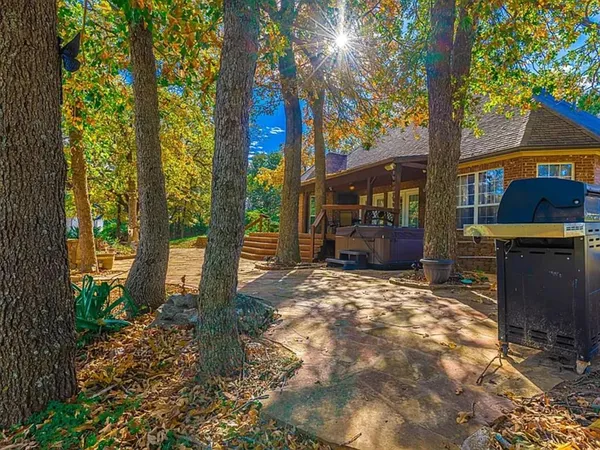$4,995 | 1606 South Hyde Park Avenue, Denison, TX 75020