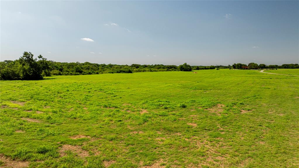 12520 Fm 455 E Pilot Point East Pilot Point, TX 76258 - Photo 36 of 37 a view of an ocean from a yard