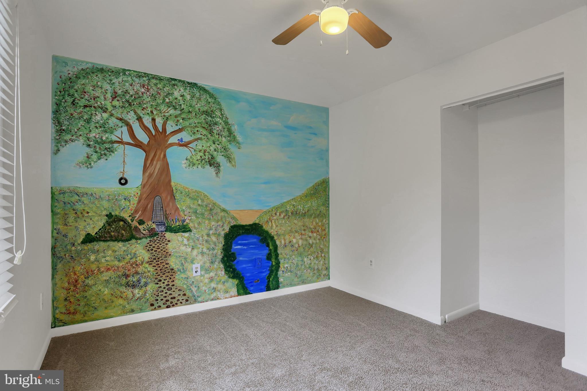201 Edinburgh Road York, PA 17406 - Photo 14 of 29 Gallery Image 14