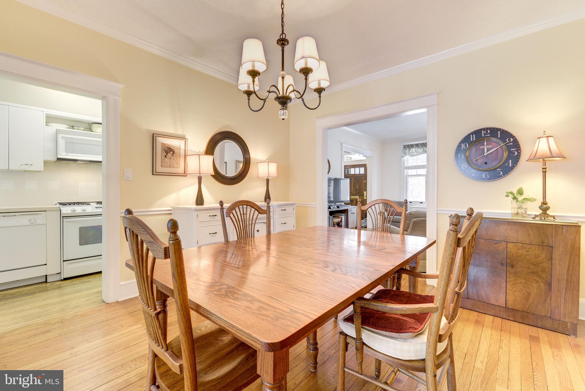 2204 Tunlaw Road Northwest Washington, DC 20007 - Photo 11 of 38 Dining Room