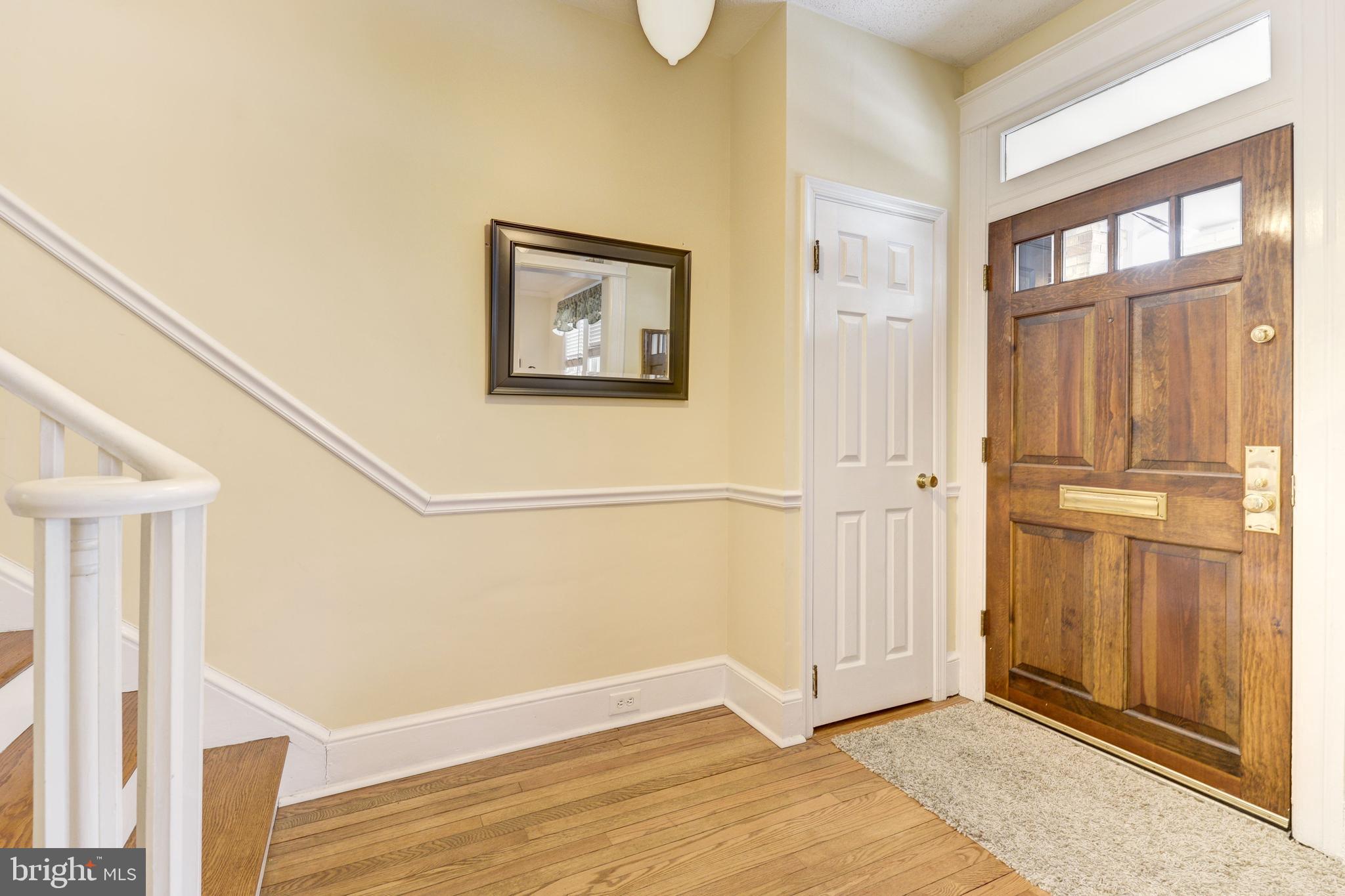 2204 Tunlaw Road Northwest Washington, DC 20007 - Photo 6 of 38 Entry