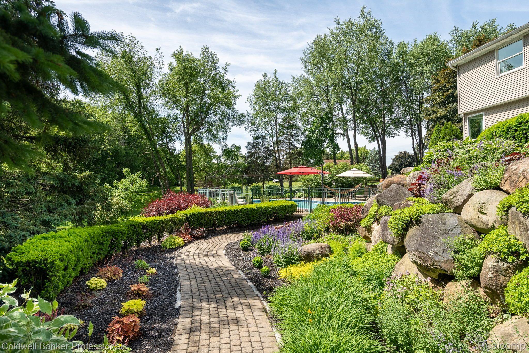 6540 Springfield Lane Clarkston, MI 48346 - Photo 43 of 57 Gallery Image 43